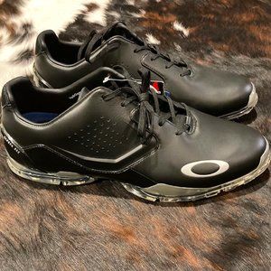 Oakley Golf Shoes New with Tags